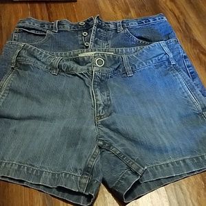 It won't let me delete the entry but. I. Don't have this anymore